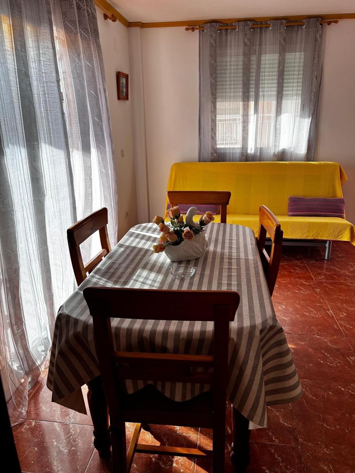 Apartamentos Inter Gandia Playa Bagian luar foto